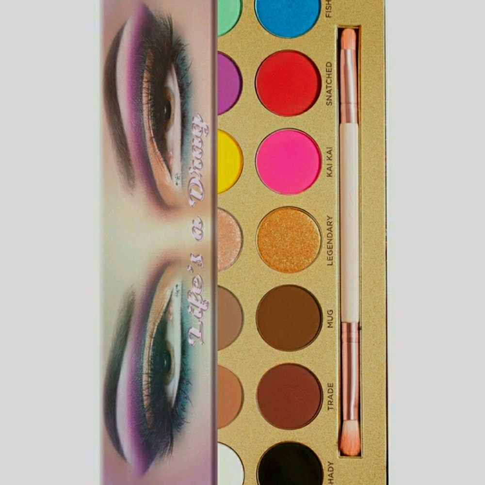 Life's a drag  De Lunar Beauty